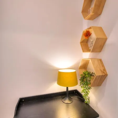 Spacious 4 Bedrooms With Sea View Balcony Goslm-3 スリーマ