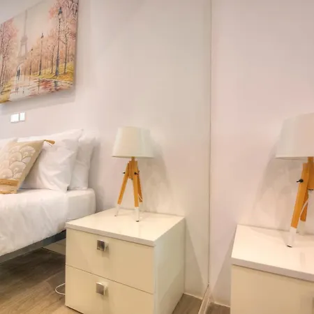 Apartmán Spacious 4 Bedrooms With Sea View Balcony Goslm-3 *