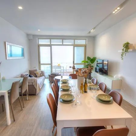 Spacious 4 Bedrooms With Sea View Balcony Goslm-3 Lejlighed Sliema