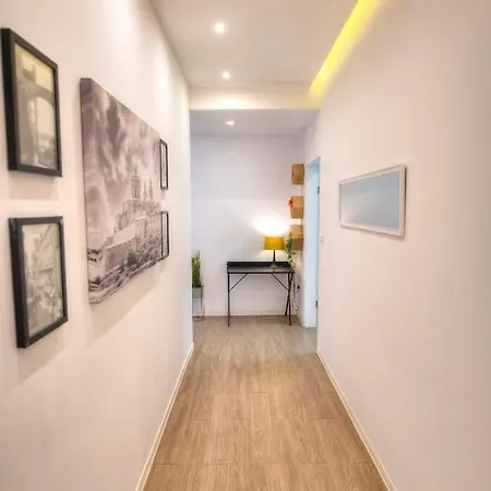 Spacious 4 Bedrooms With Sea View Balcony Goslm-3 * Sliema