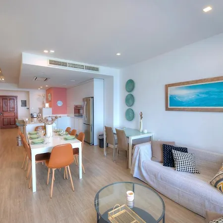 Spacious 4 Bedrooms With Sea View Balcony Goslm-3 Daire *