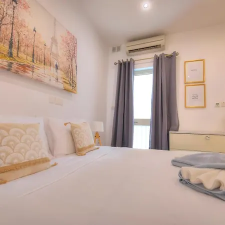 Spacious 4 Bedrooms With Sea View Balcony Goslm-3 Apartment