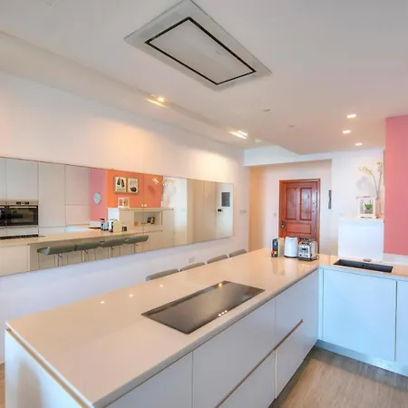 Spacious 4 Bedrooms With Sea View Balcony Goslm-3