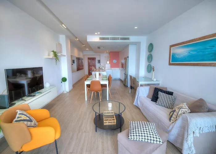 Spacious 4 Bedrooms With Sea View Balcony Goslm-3 *