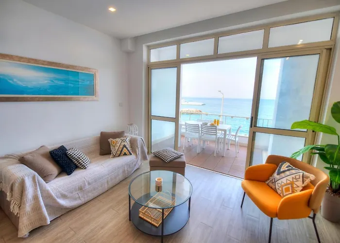 Spacious 4 Bedrooms With Sea View Balcony Goslm-3 Διαμέρισμα