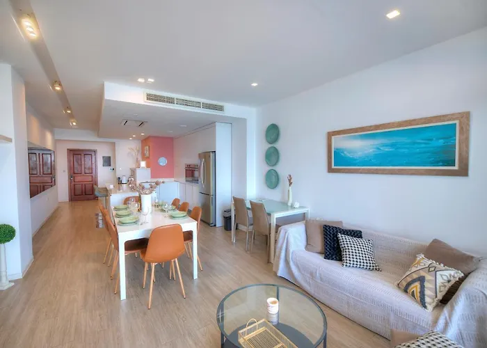 Spacious 4 Bedrooms With Sea View Balcony Goslm-3 Διαμέρισμα *