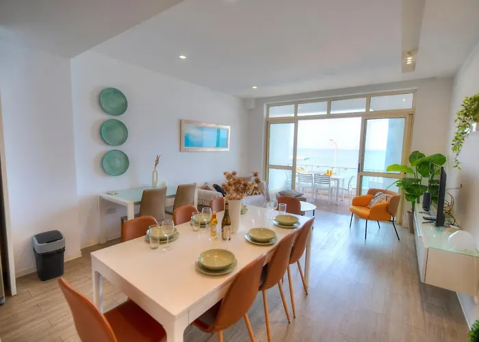 Διαμέρισμα Spacious 4 Bedrooms With Sea View Balcony Goslm-3