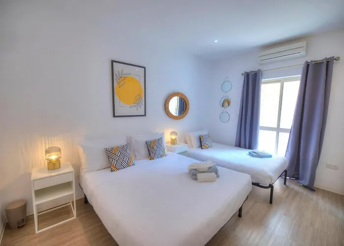 Spacious 4 Bedrooms With Sea View Balcony Goslm-3 Διαμέρισμα