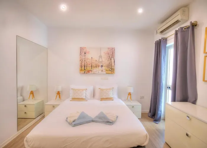 Spacious 4 Bedrooms With Sea View Balcony Goslm-3 Διαμέρισμα Σλιέμα