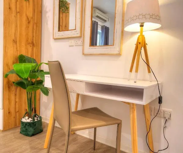 Διαμέρισμα Spacious 4 Bedrooms With Sea View Balcony Goslm-3 *