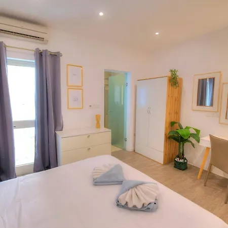 Spacious 4 Bedrooms With Sea View Balcony Goslm-3 斯利马